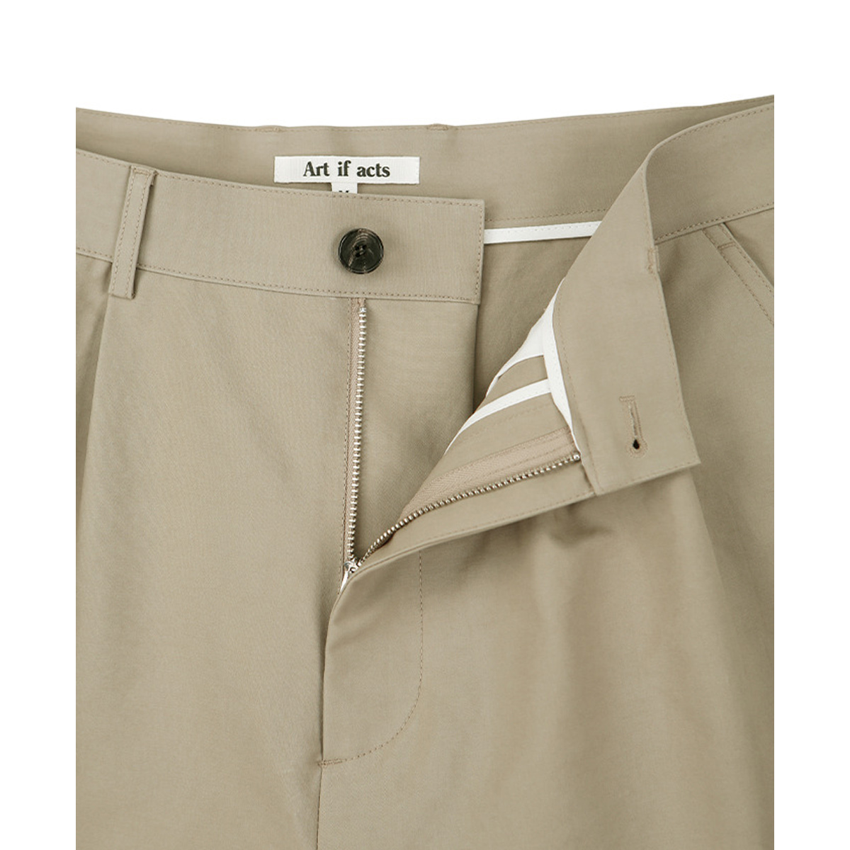 [ART IF ACTS] TWO TUCK BERMUDA SHORTS &#039;BEIGE&#039;
