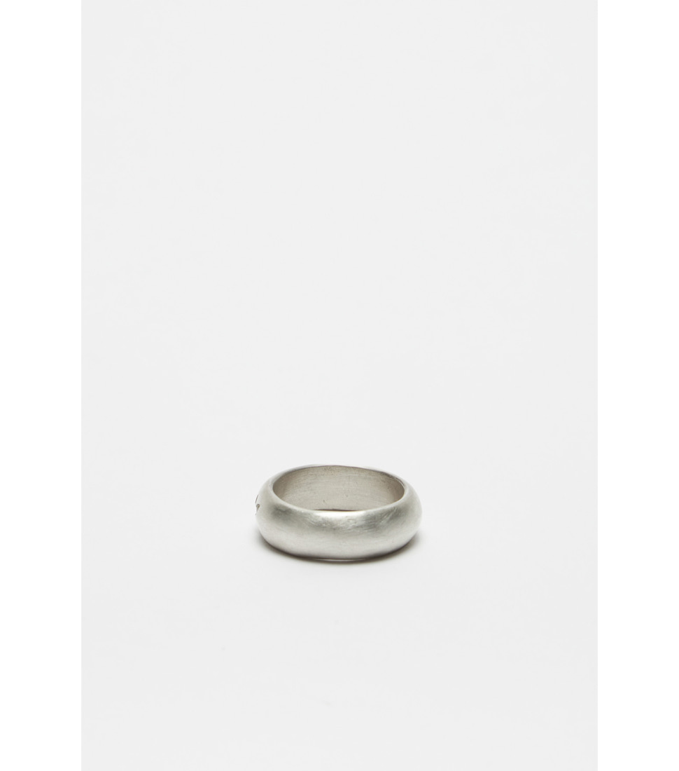 [YOUTH] &#039;DUST&#039; FLORAL-ENGRAVED RING&#039;SILVER&#039;