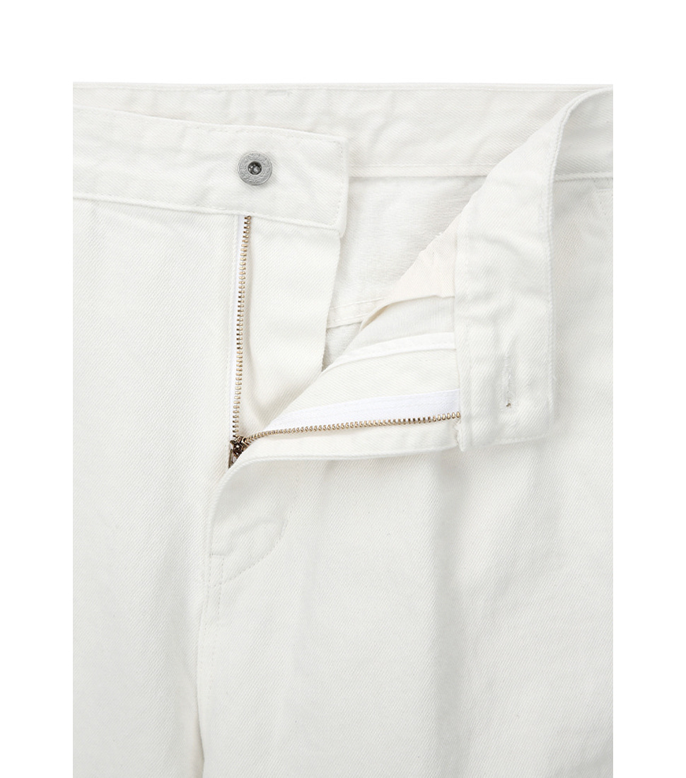 [ART IF ACTS]ONE TUCK CURVE DENIM PANTS&#039;OFF WHITE&#039;